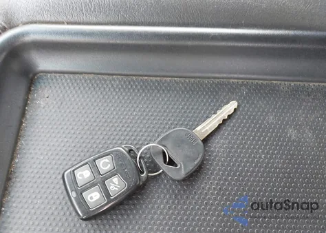 2003 Chevrolet Silverado 1500 Ls z USA, uszkodzony, nr VIN 2GCEC19T331187694